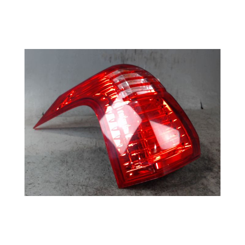 FEU ARRIERE GAUCHE  PEUGEOT 5008 2009-