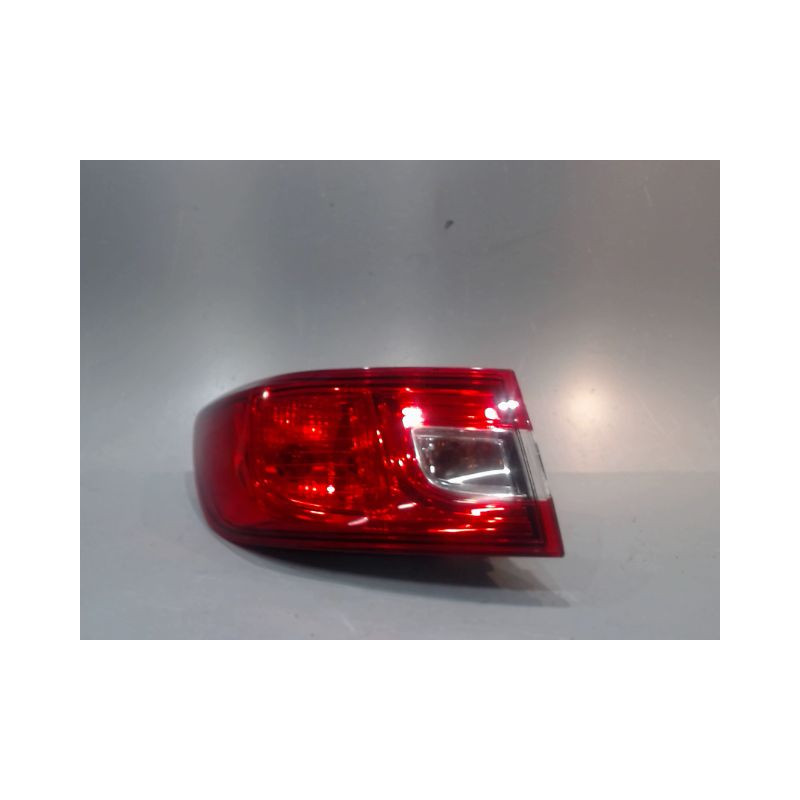 FEU ARRIERE GAUCHE  RENAULT CLIO