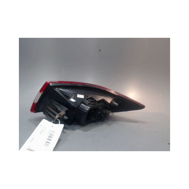 FEU ARRIERE GAUCHE  RENAULT CLIO