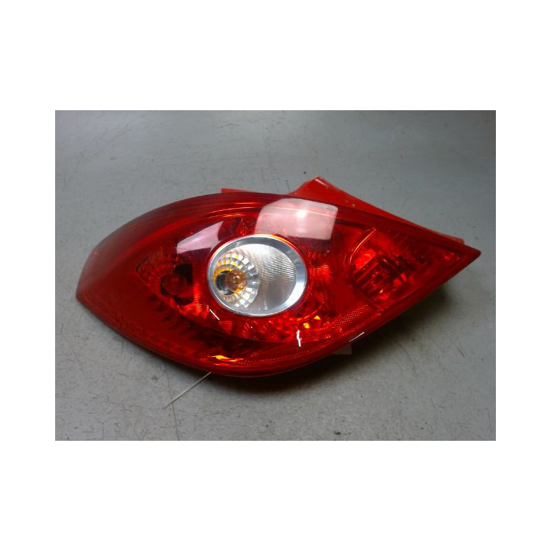 FEU ARRIERE GAUCHE  OPEL CORSA 06-09