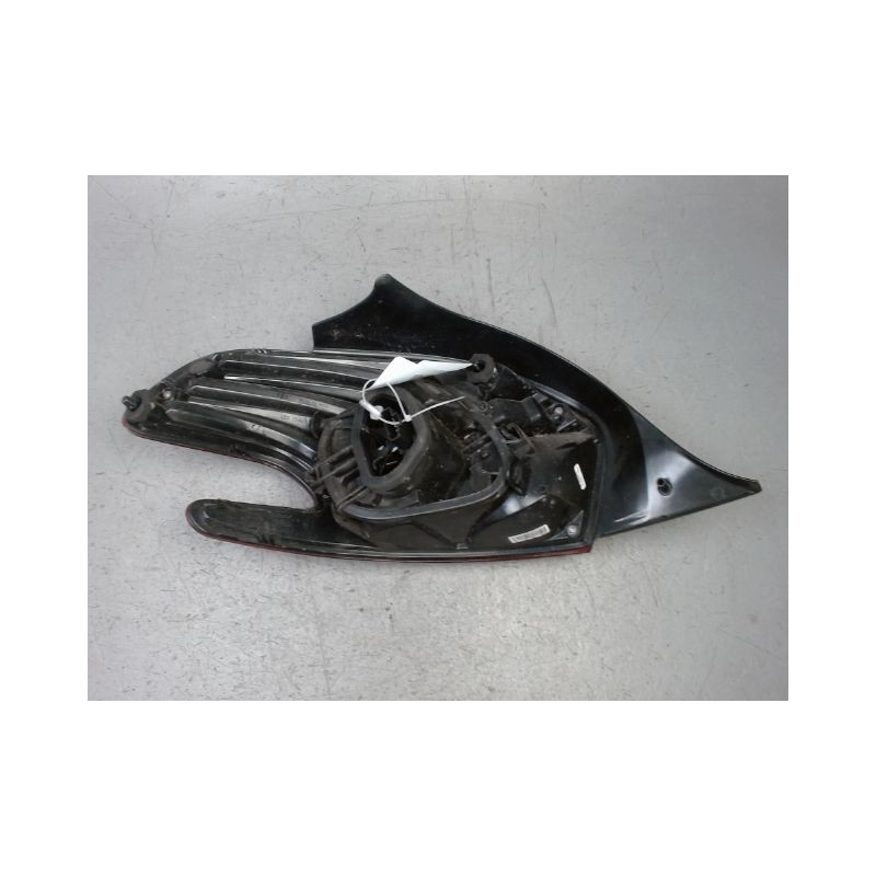 FEU ARRIERE GAUCHE  PEUGEOT 208
