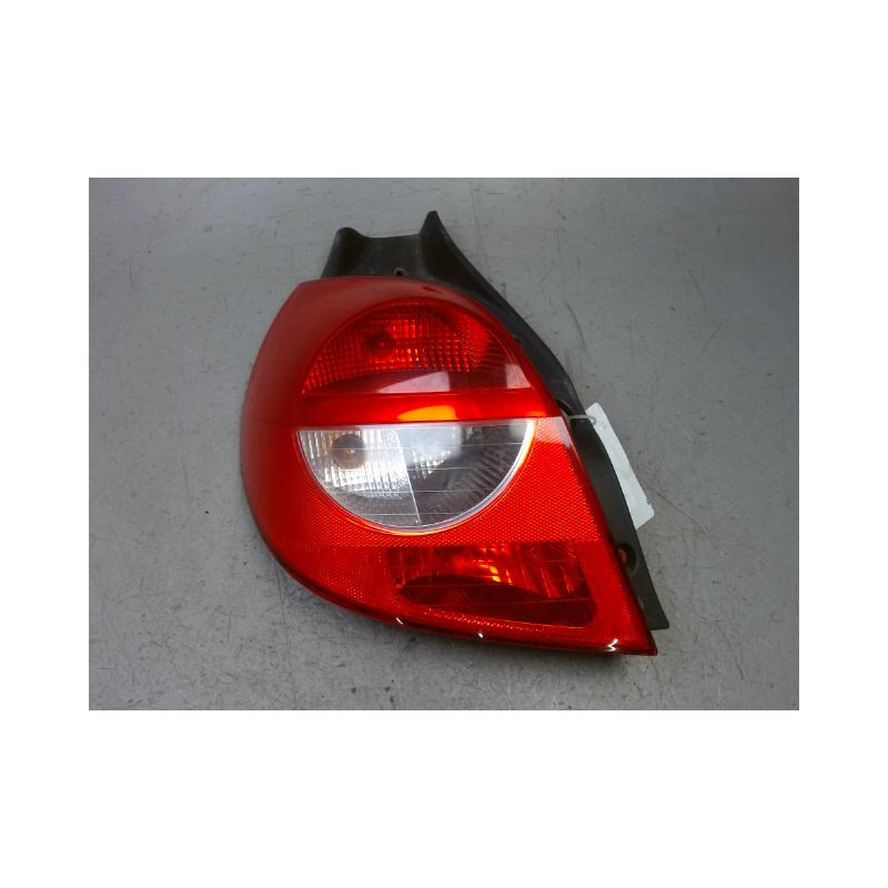 FEU ARRIERE GAUCHE  RENAULT CLIO III 2005-