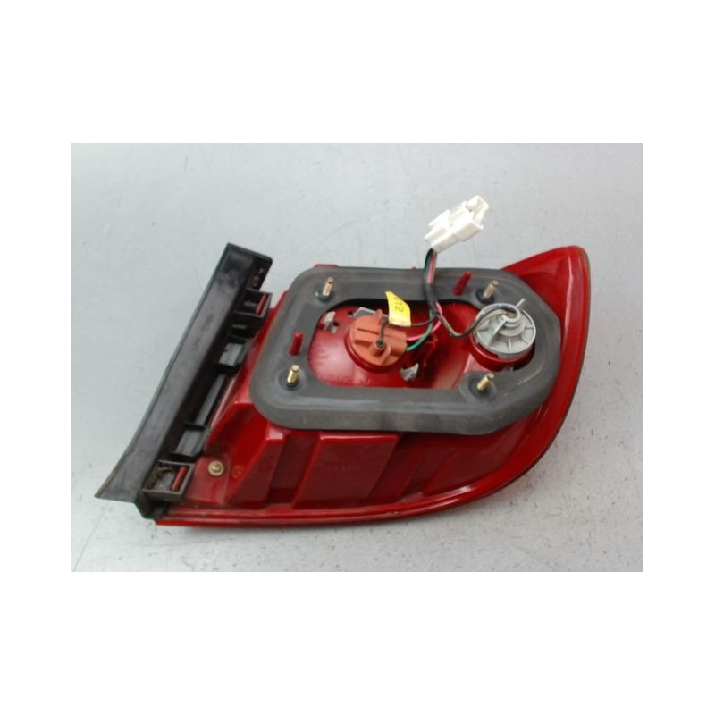 FEU ARRIERE GAUCHE  HYUNDAI ELANTRA 2000-