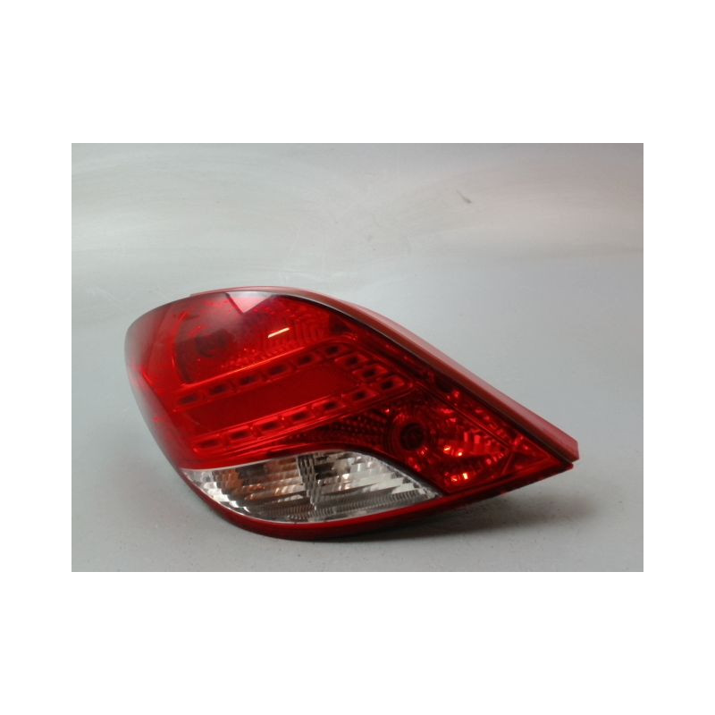 FEU ARRIERE GAUCHE  PEUGEOT 207 2006-2013