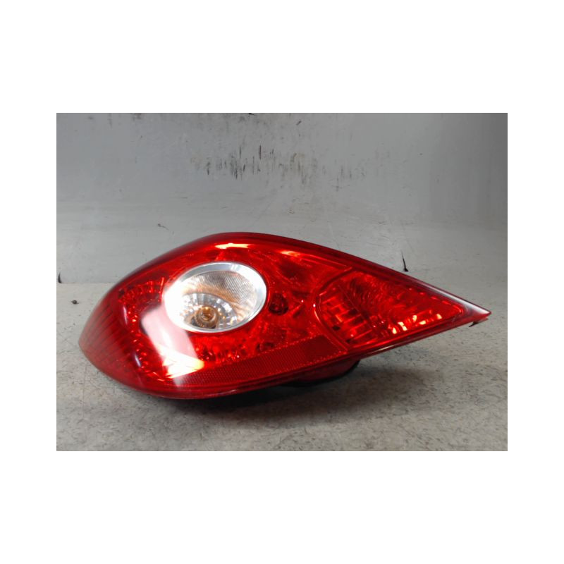 FEU ARRIERE GAUCHE  OPEL CORSA 06-09