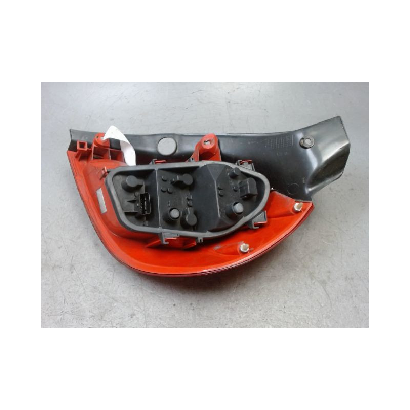 FEU ARRIERE GAUCHE  RENAULT CLIO III 2005-