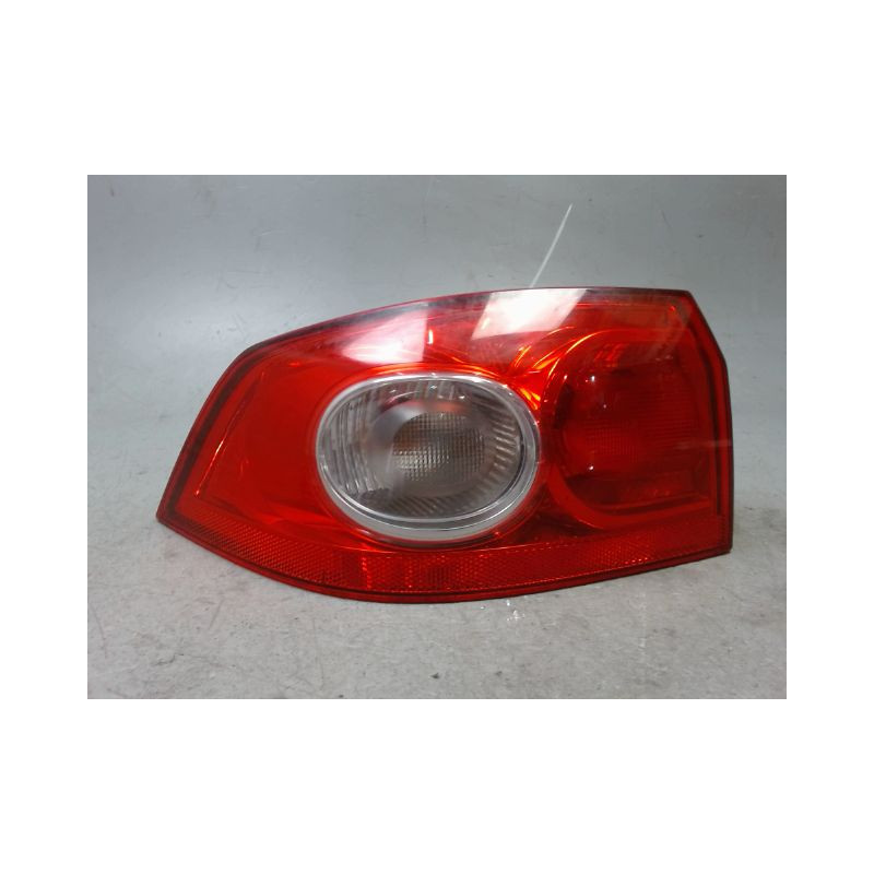 FEU ARRIERE GAUCHE  RENAULT LAGUNA II 2005-2007