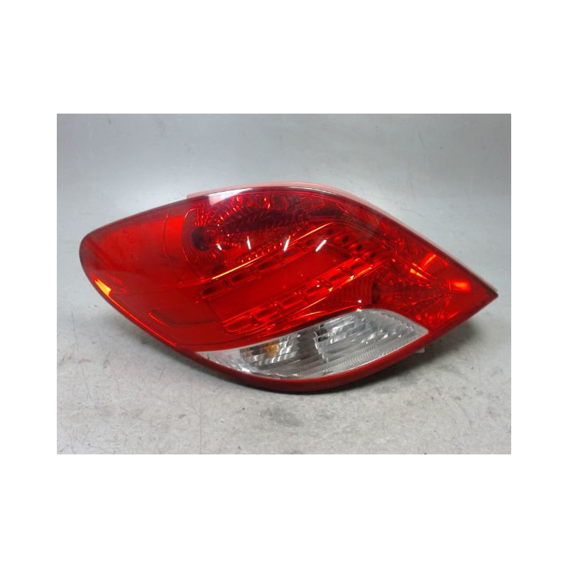 FEU ARRIERE GAUCHE  PEUGEOT 207 3P