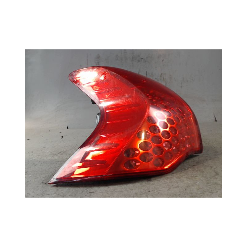 FEU ARRIERE GAUCHE  PEUGEOT 3008 2009-