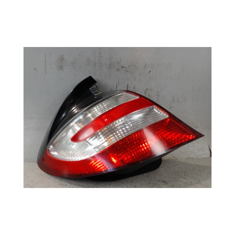 FEU ARRIERE GAUCHE  MERCEDES CLASSE C COUPE SPORT