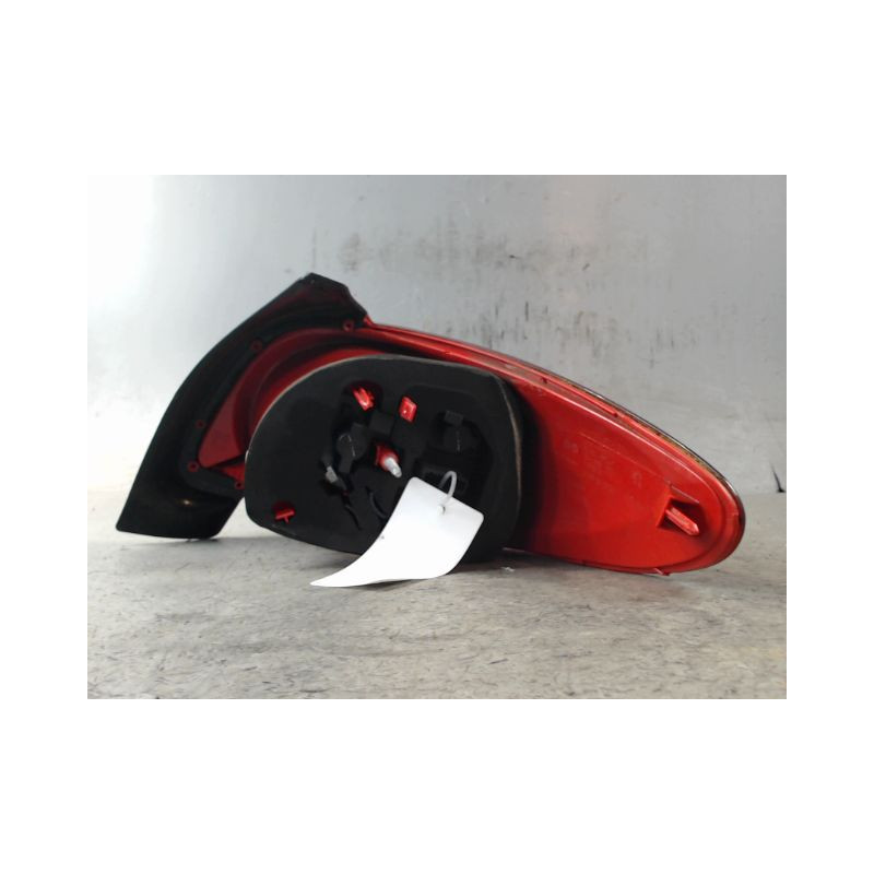 FEU ARRIERE GAUCHE  PEUGEOT 206+ 2009-