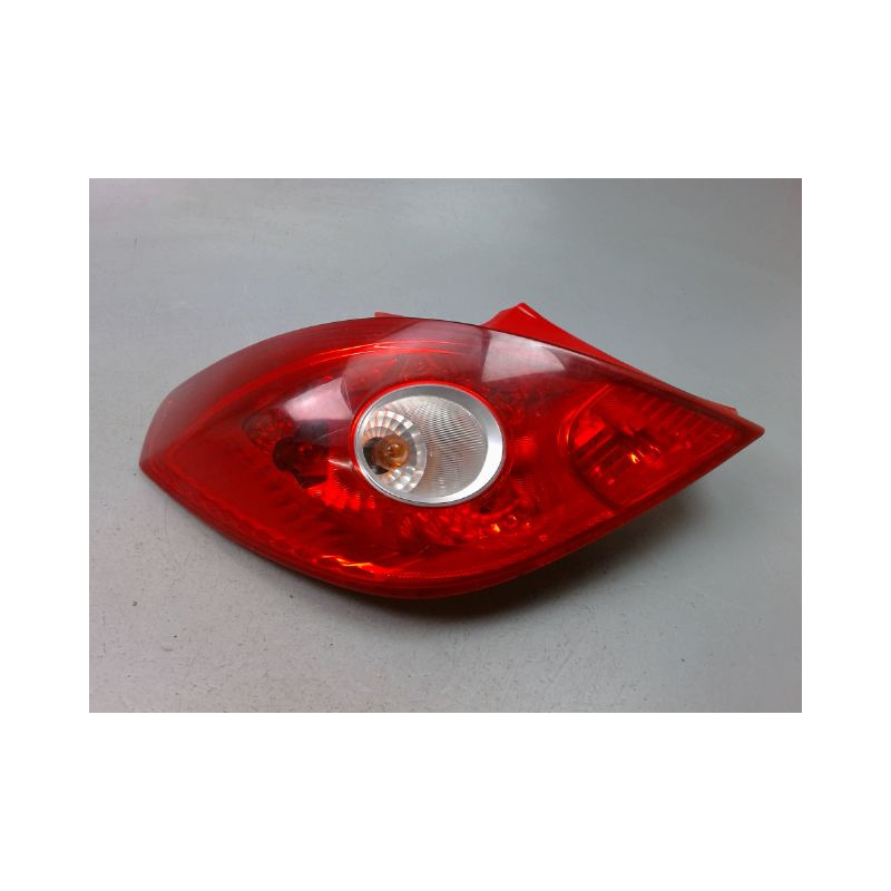 FEU ARRIERE GAUCHE  OPEL CORSA IV Phase 2 (D) 2011-2015