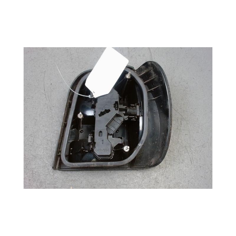 FEU ARRIERE GAUCHE  VOLKSWAGEN POLO 94-99