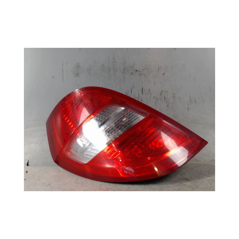 FEU ARRIERE GAUCHE  MERCEDES CLASSE A 2004-