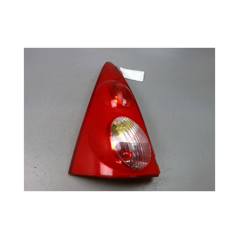 FEU ARRIERE GAUCHE  PEUGEOT 107 Phase 1 2005-2008