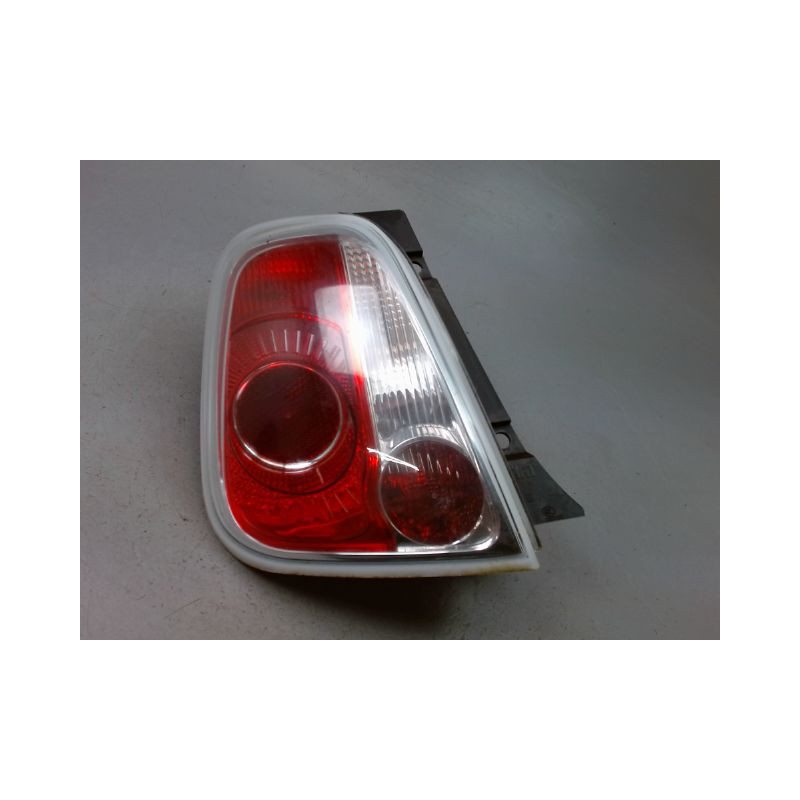 FEU ARRIERE GAUCHE  FIAT 500 C 09-