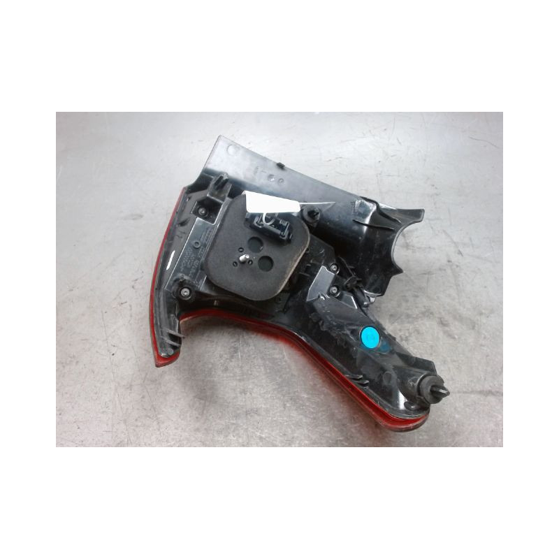 FEU ARRIERE GAUCHE  PEUGEOT 2008