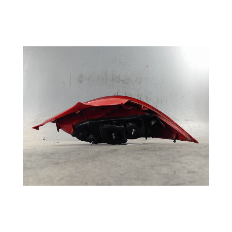 FEU ARRIERE GAUCHE  OPEL CORSA