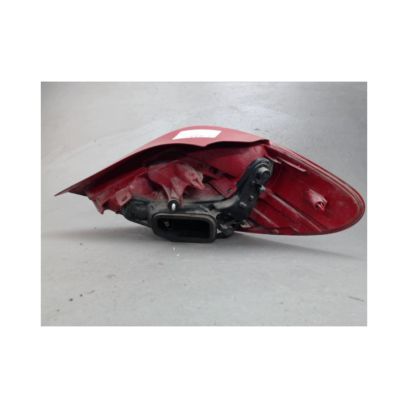 FEU ARRIERE GAUCHE  PEUGEOT 207