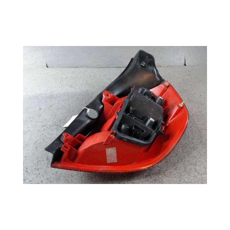 FEU ARRIERE GAUCHE  RENAULT CLIO III 2007-