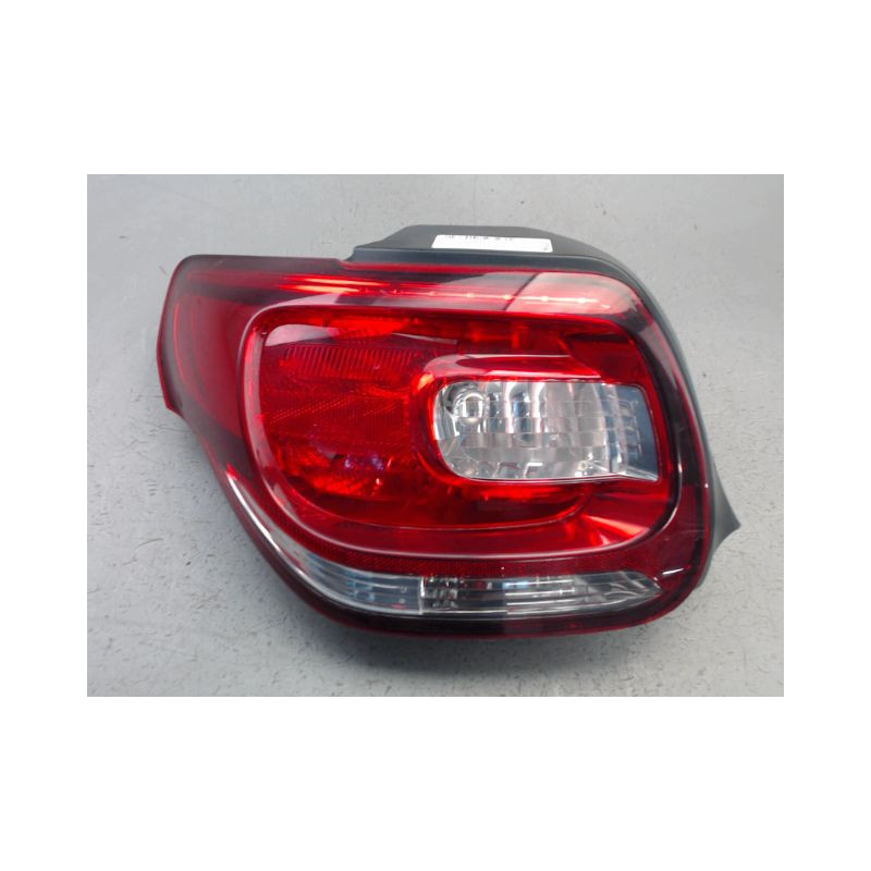FEU ARRIERE GAUCHE  CITROEN DS3