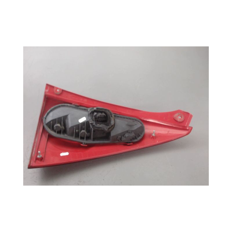 FEU ARRIERE GAUCHE  PEUGEOT 107