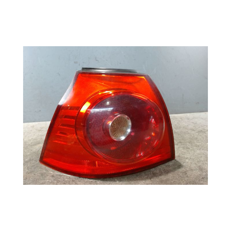 FEU ARRIERE GAUCHE  VOLKSWAGEN GOLF V 2003-2009
