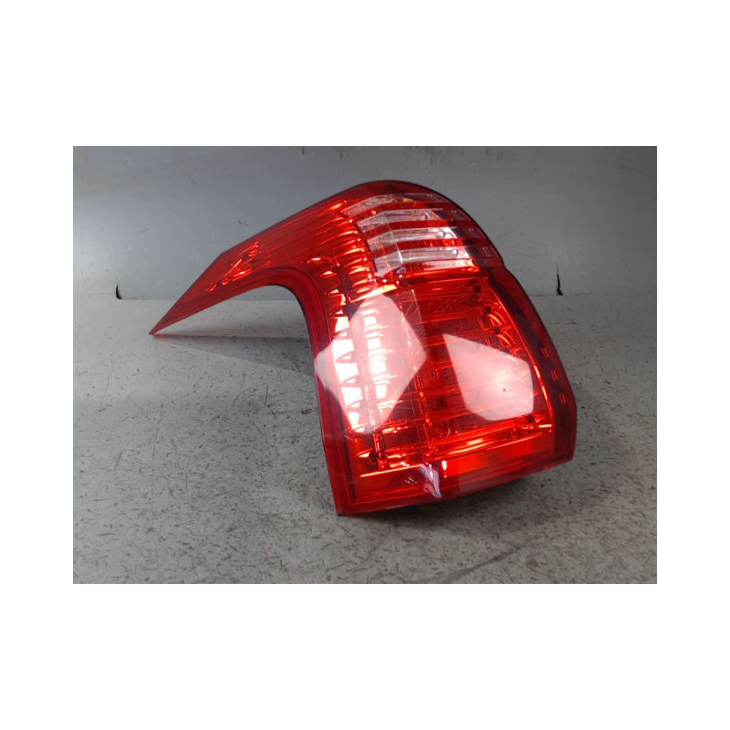 FEU ARRIERE GAUCHE  PEUGEOT 5008 2009-