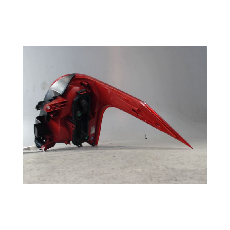 FEU ARRIERE GAUCHE  PEUGEOT 5008 2009-