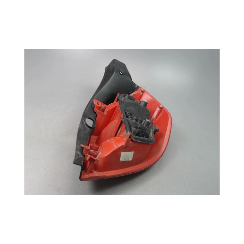 FEU ARRIERE GAUCHE  RENAULT CLIO III Phase 1 2005-2009