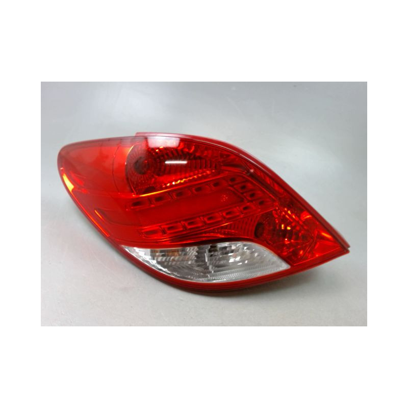 FEU ARRIERE GAUCHE  PEUGEOT 207