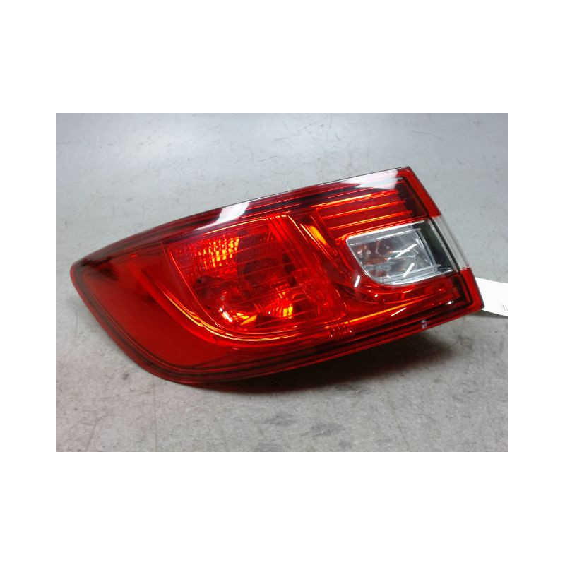 FEU ARRIERE GAUCHE  RENAULT CLIO