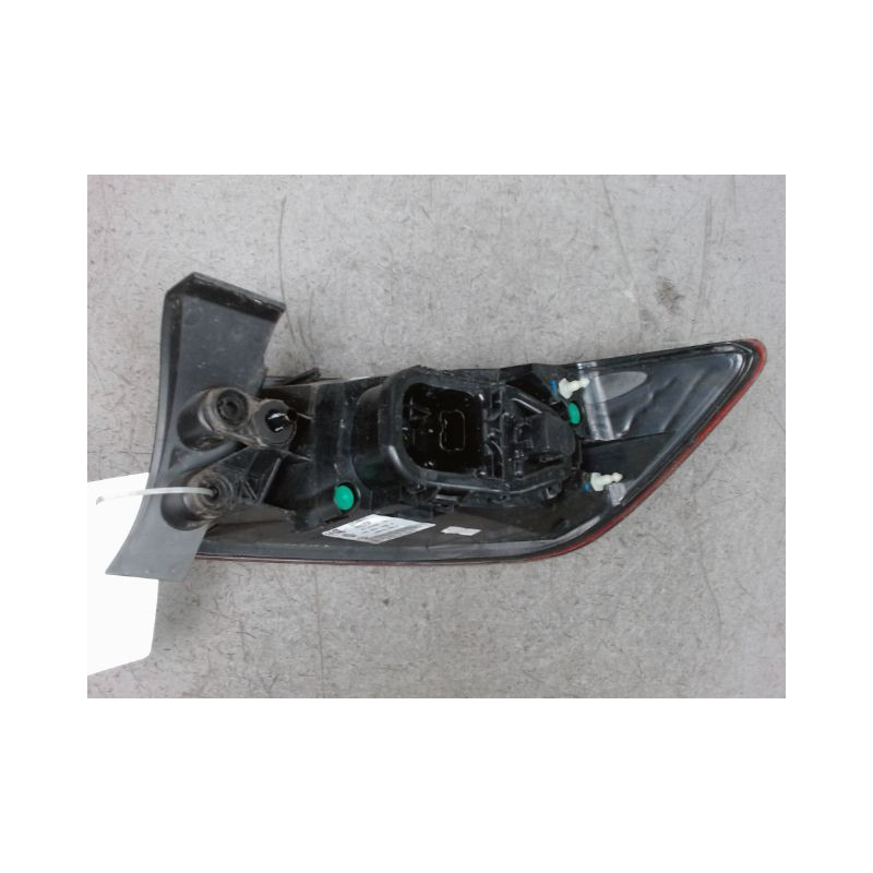 FEU ARRIERE GAUCHE  RENAULT CLIO