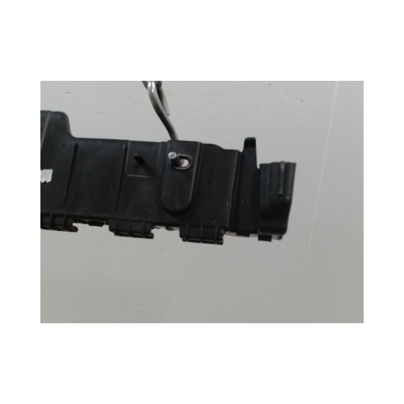 SUPPORT CENTRAL PARE-CHOC ARRIERE  RENAULT CLIO IV Phase 1 2012-...