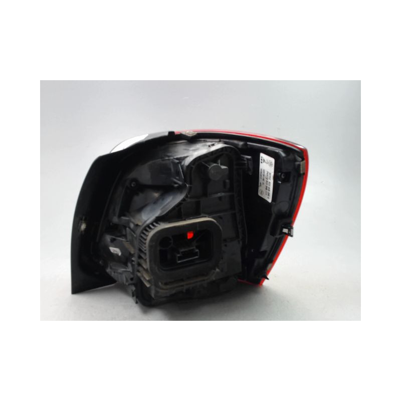 FEU ARRIERE GAUCHE  VOLKSWAGEN POLO V Phase 1 (6R) 2009-...