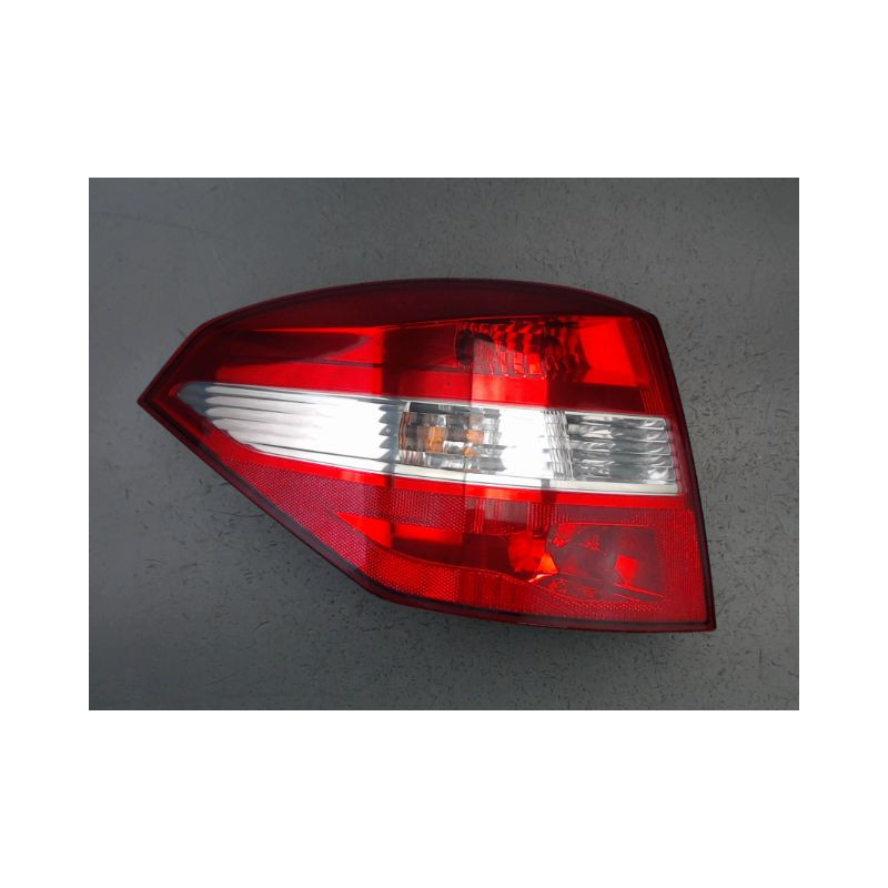 FEU ARRIERE GAUCHE  RENAULT LAGUNA