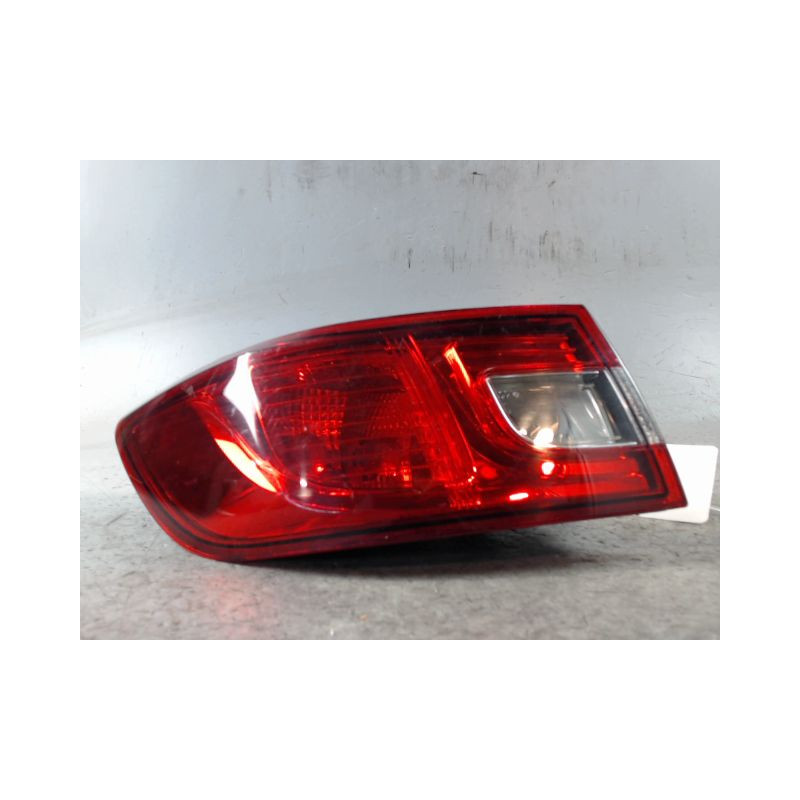 FEU ARRIERE GAUCHE  RENAULT CLIO IV