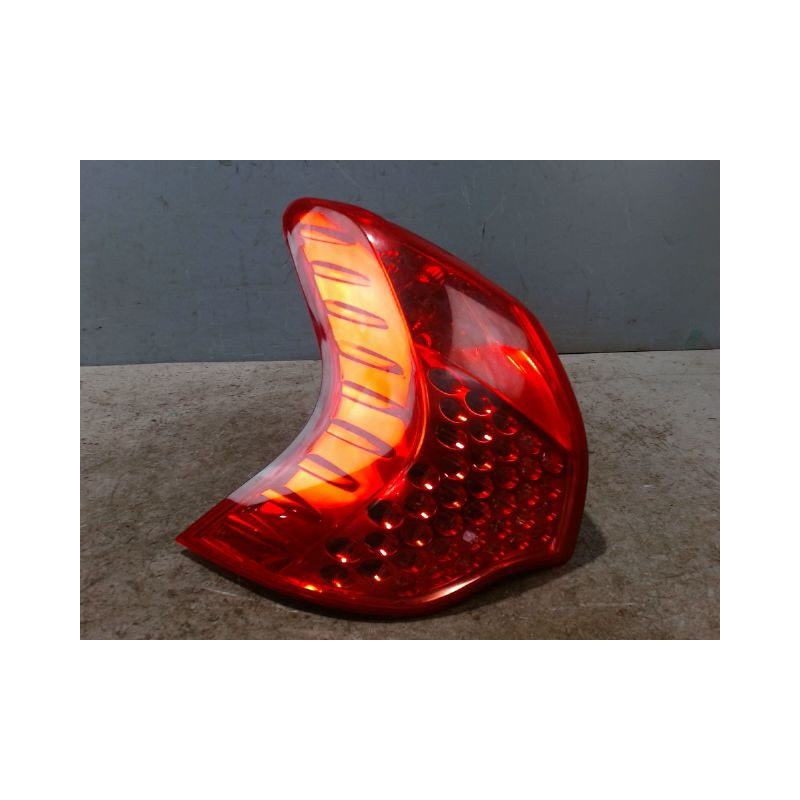 FEU ARRIERE GAUCHE  PEUGEOT 3008 2009-