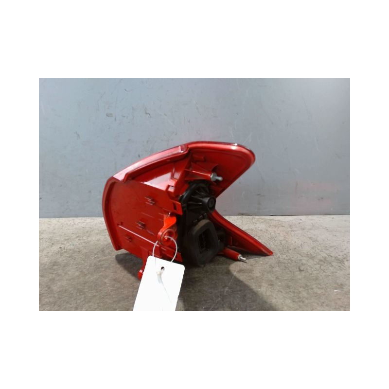 FEU ARRIERE GAUCHE  PEUGEOT 3008 2009-