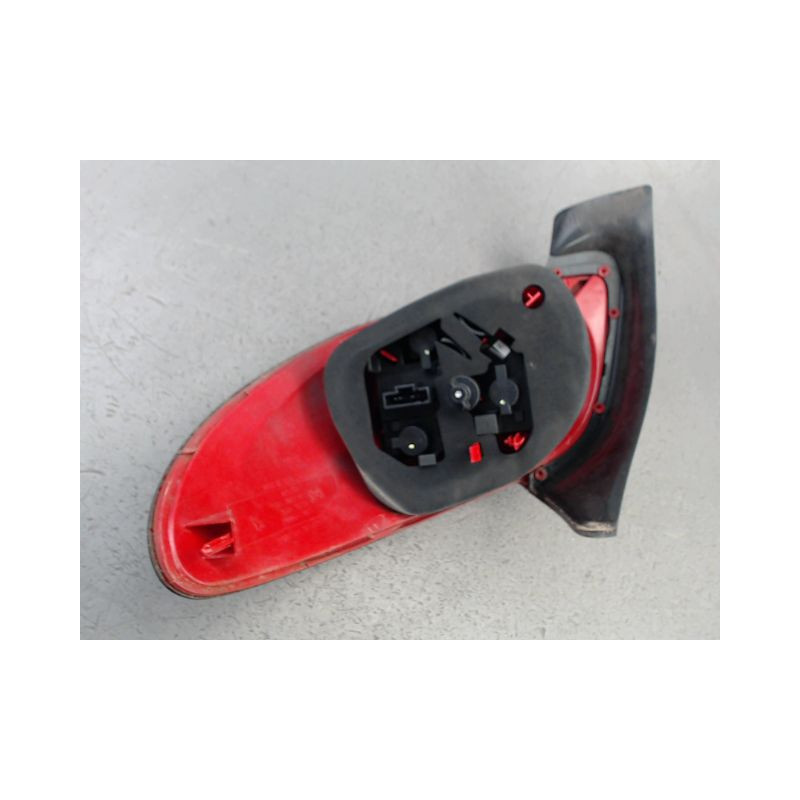 FEU ARRIERE GAUCHE  PEUGEOT 206