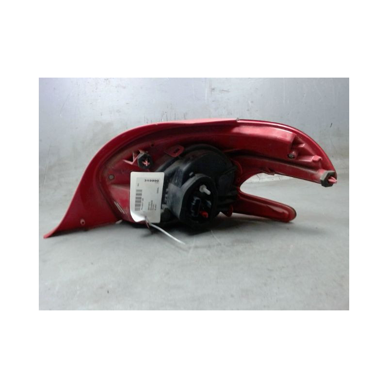 FEU ARRIERE GAUCHE  PEUGEOT 208