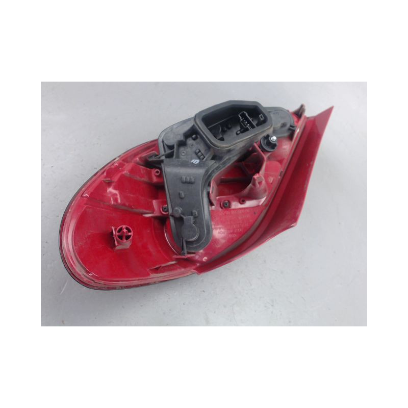 FEU ARRIERE GAUCHE  PEUGEOT 207