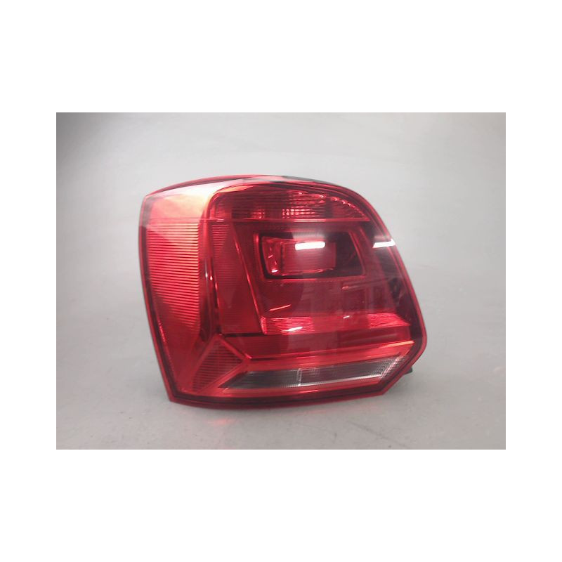 FEU ARRIERE GAUCHE  VOLKSWAGEN POLO