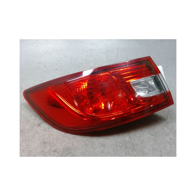 FEU ARRIERE GAUCHE  RENAULT CLIO