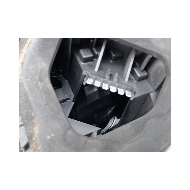 FEU ARRIERE GAUCHE  OPEL CORSA