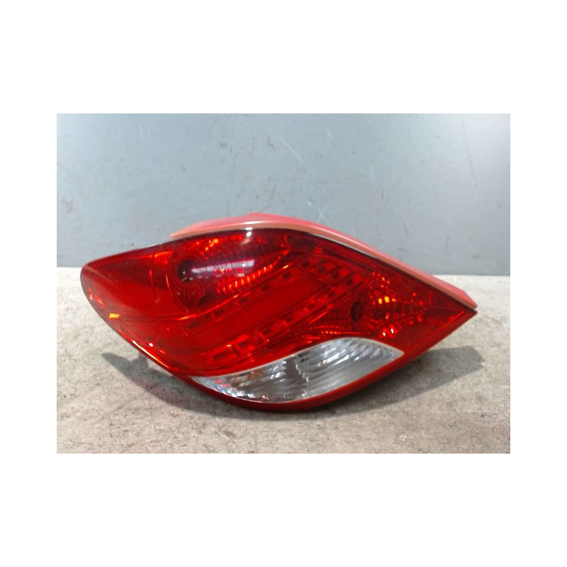 FEU ARRIERE GAUCHE  PEUGEOT 207 2009-