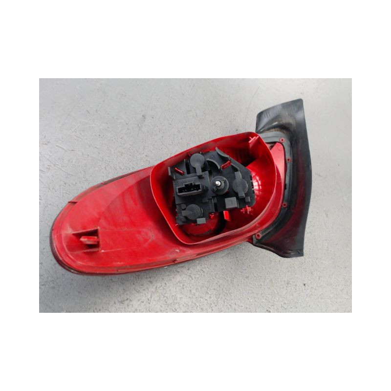 FEU ARRIERE GAUCHE  PEUGEOT 206