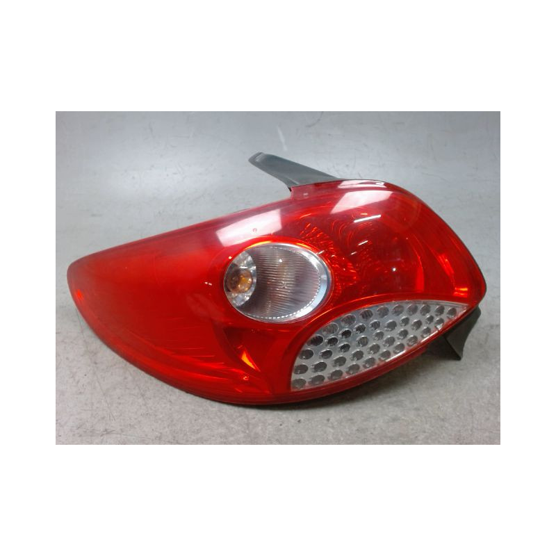 FEU ARRIERE GAUCHE  PEUGEOT 206+ 2009-