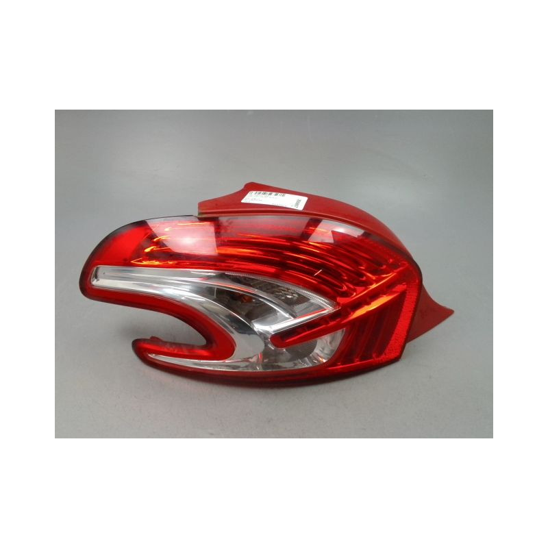 FEU ARRIERE GAUCHE  PEUGEOT 208 Phase 1 2012-...