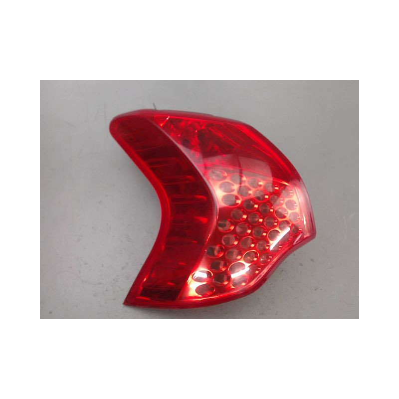 FEU ARRIERE GAUCHE  PEUGEOT 3008